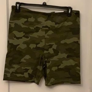 NWT Sonoma green Camo bike shorts.
